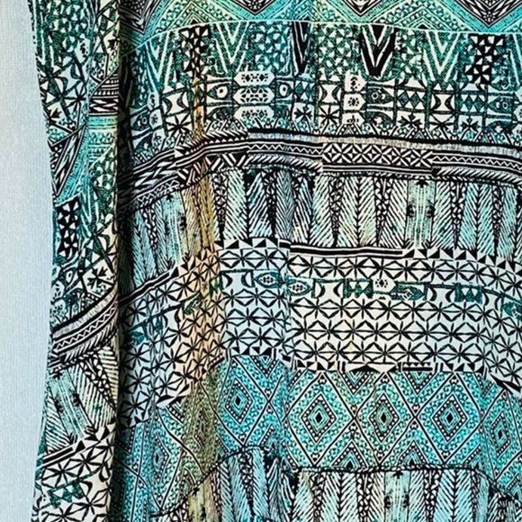 Mossimo, XS flowy tank top. Green, black and white pattern - Picture 5 of 5